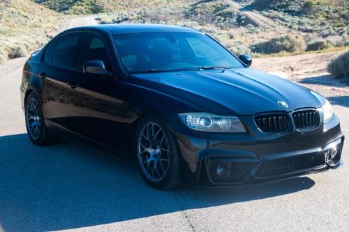Black 2011 BMW 335 i