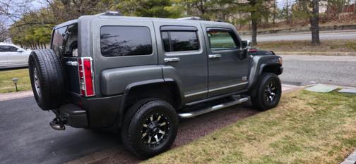 2010 Hummer H3 Base