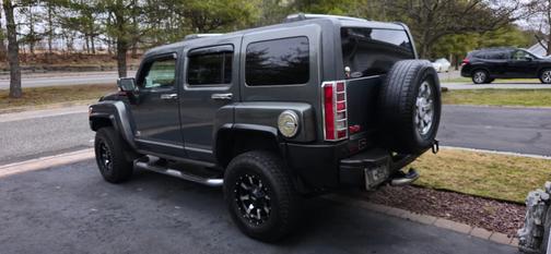 2010 Hummer H3 Base