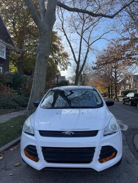 2016 Ford Escape S