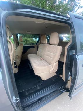 Silver 2014 Dodge Grand Caravan AVP/SE