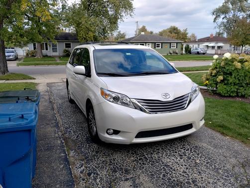 2015 Toyota Sienna XLE
