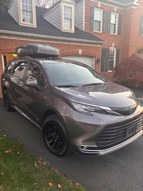 2021 Toyota Sienna XLE