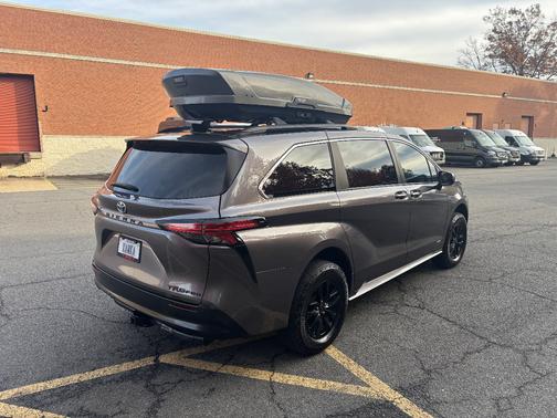 2021 Toyota Sienna XLE
