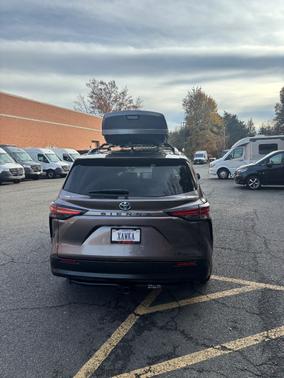 2021 Toyota Sienna XLE