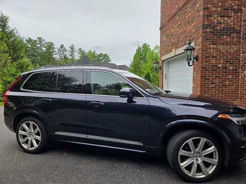 Blue 2017 Volvo XC90 T6 Inscription