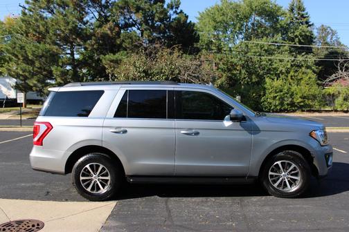 Silver 2021 Ford Expedition XLT