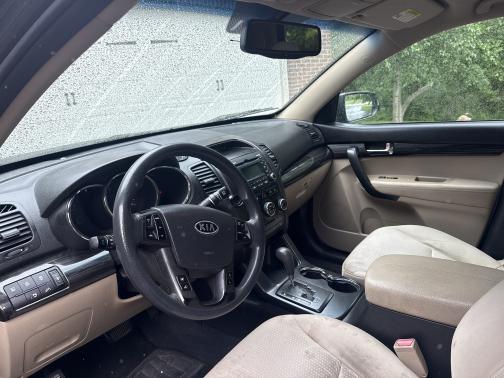 2012 Kia Sorento LX