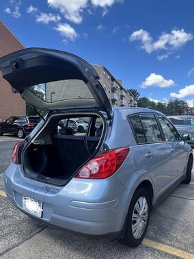 Gray 2009 Nissan Versa 1.8 S