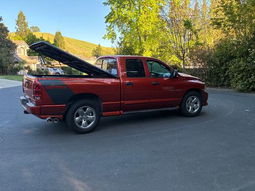2005 Dodge Ram 1500 Laramie Quad Cab