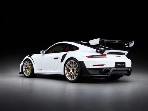 White 2018 Porsche 911 911 GT2 RS