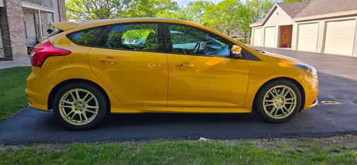 Orange 2013 Ford Focus ST Base