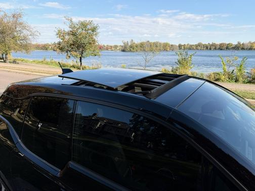 2017 BMW i3 94 Ah w/Range Extender