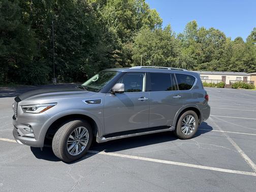 Gray 2018 INFINITI QX80 Base
