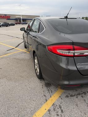 Gray 2017 Ford Fusion SE
