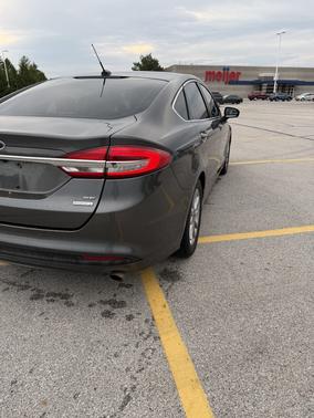 Gray 2017 Ford Fusion SE