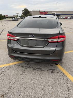 Gray 2017 Ford Fusion SE
