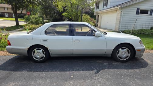 1999 Lexus LS 400 Base