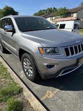 Silver 2016 Jeep Grand Cherokee Limited