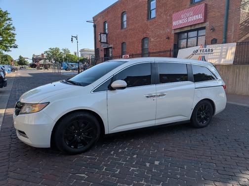 White 2014 Honda Odyssey EX-L