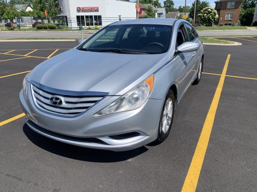 2013 Hyundai SONATA GLS