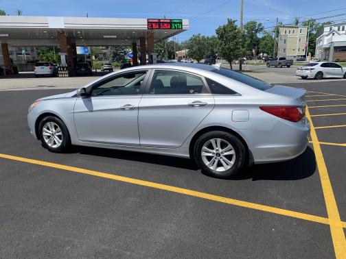 2013 Hyundai SONATA GLS