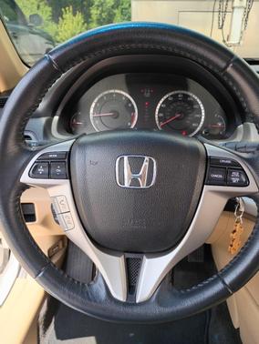 White 2010 Honda Accord EX-L