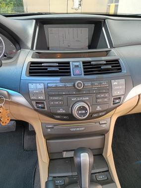 White 2010 Honda Accord EX-L