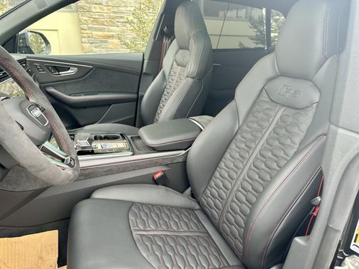 2023 Audi RS Q8 4.0T