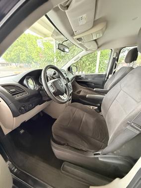 Blue 2013 Dodge Grand Caravan SE