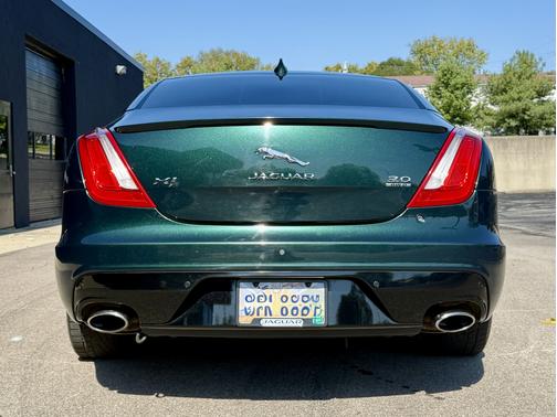 2016 Jaguar XJ XJ R-Sport