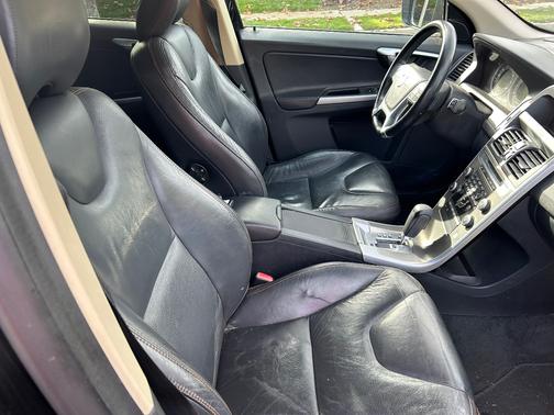 2011 Volvo XC60 3.2 R-Design