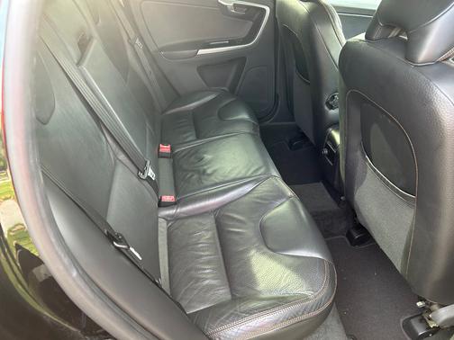 2011 Volvo XC60 3.2 R-Design