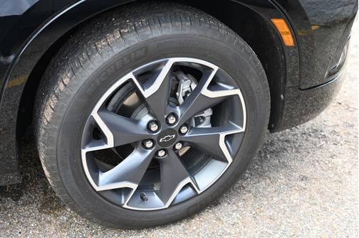 Photo 2 of 7 of 2021 Chevrolet Blazer RS