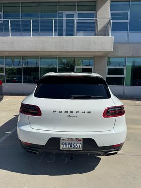 White 2017 Porsche Macan Macan