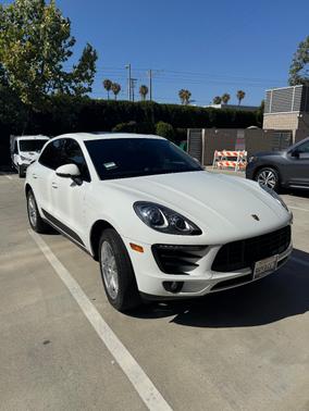 White 2017 Porsche Macan Macan