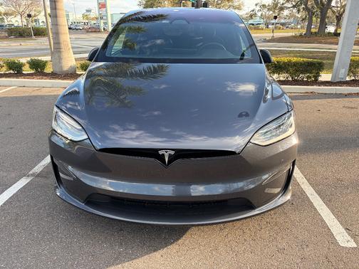 2023 Tesla Model X Base