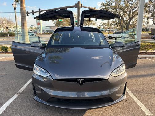 2023 Tesla Model X Base