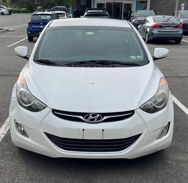 White 2013 Hyundai ELANTRA GLS
