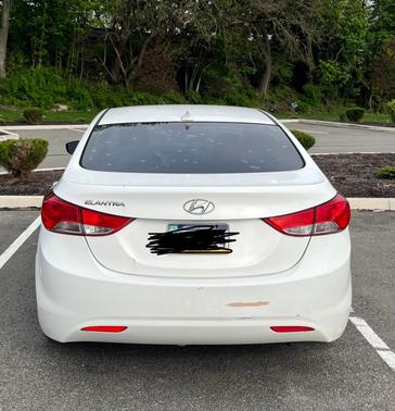 White 2013 Hyundai ELANTRA GLS