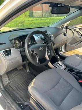 White 2013 Hyundai ELANTRA GLS