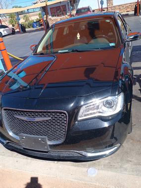 Black 2020 Chrysler 300 Limited