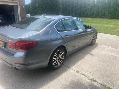 Gray 2018 BMW 530e xDrive iPerformance
