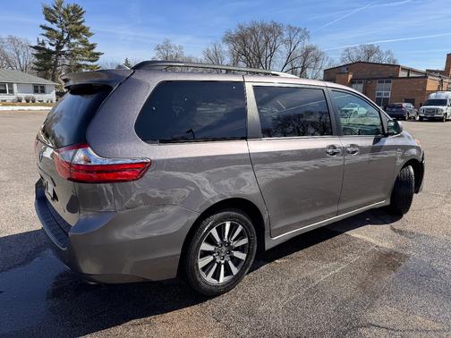 2019 Toyota Sienna Limited