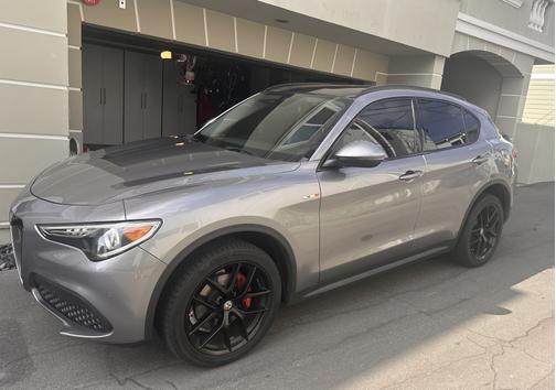 2018 Alfa Romeo Stelvio Sport
