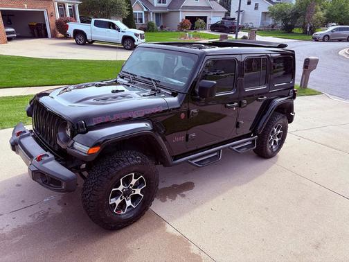 Black 2022 Jeep Wrangler Unlimited Rubicon
