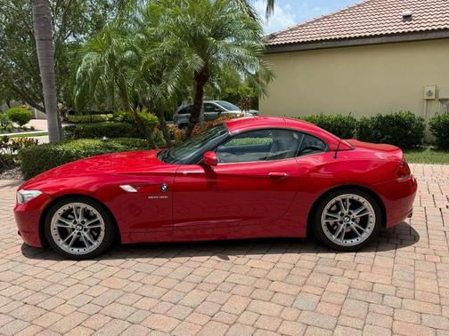 Red 2009 BMW Z4 sDrive30i