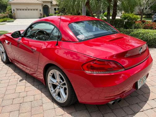 Red 2009 BMW Z4 sDrive30i