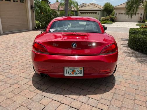 Red 2009 BMW Z4 sDrive30i
