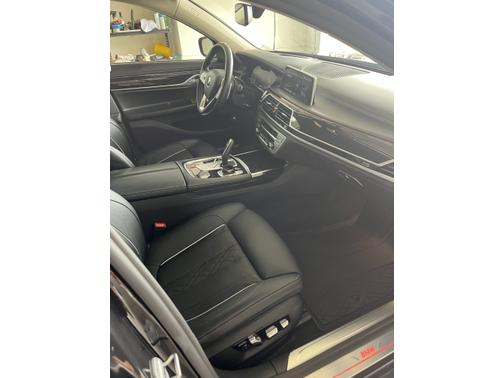 2021 BMW 750 i xDrive